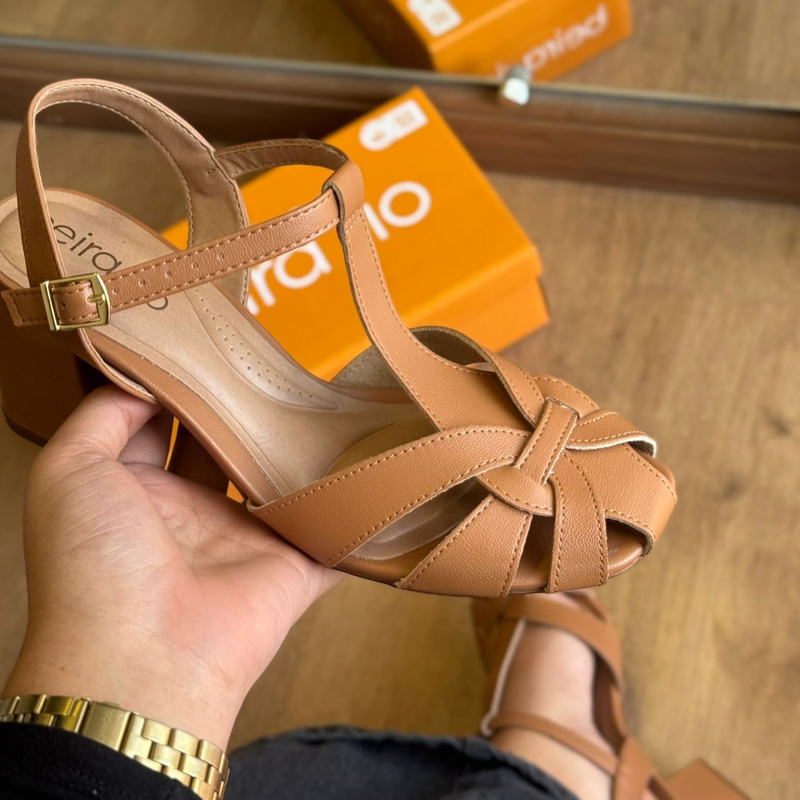 Sandália Beira Rio Salto Bloco Tiras Entrelaçadas 8436.242