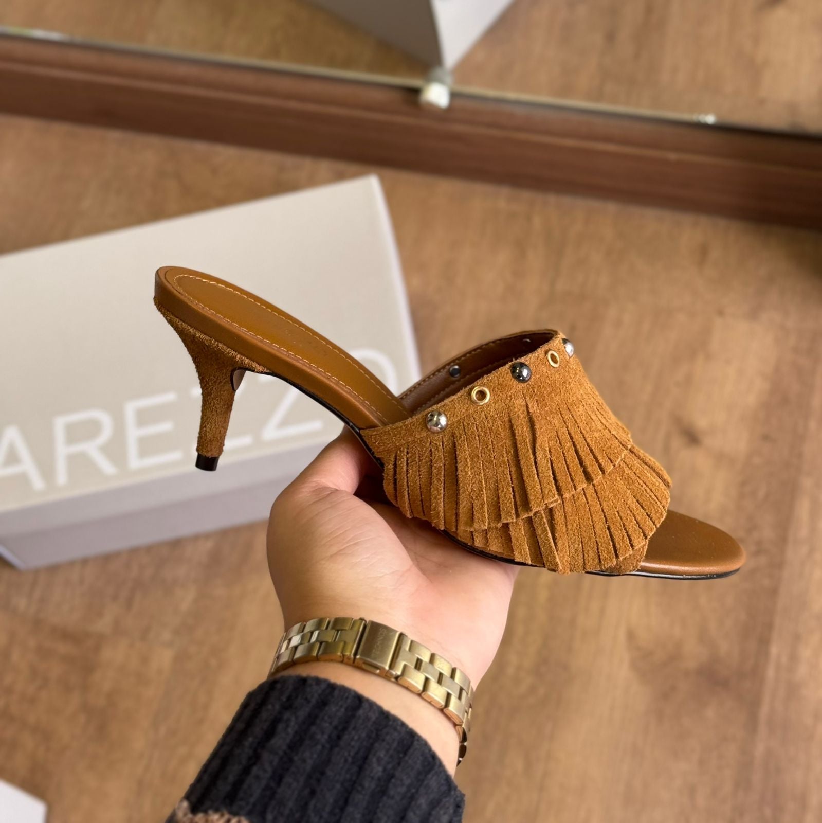 Sandália Arezzo Salto Fino Franjas A137870003