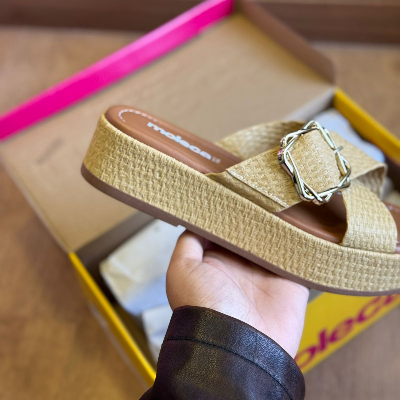 Sandália Moleca Detalhe Fino na Tira 5553.101 - Natural