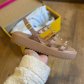 Sandália Moleca Detalher de Bolinhas Douradas 5489.119