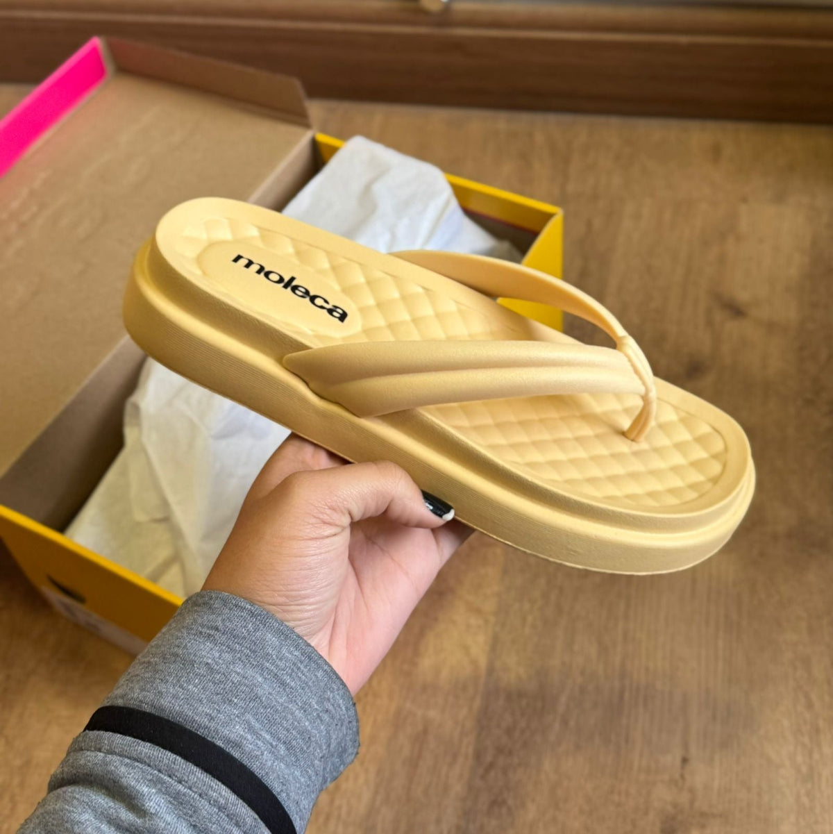 Chinelo de Dedo Moleca 5554.100