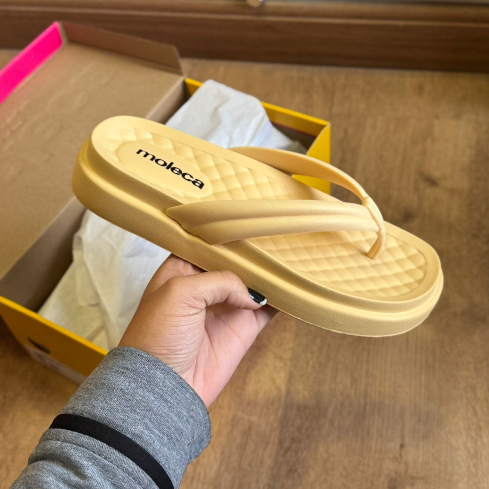 Chinelo de Dedo Moleca 5554.100