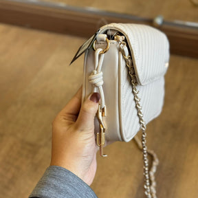 Bolsa Santa Lolla Pequena Soft Alça Corrente Transversal 0452.5475