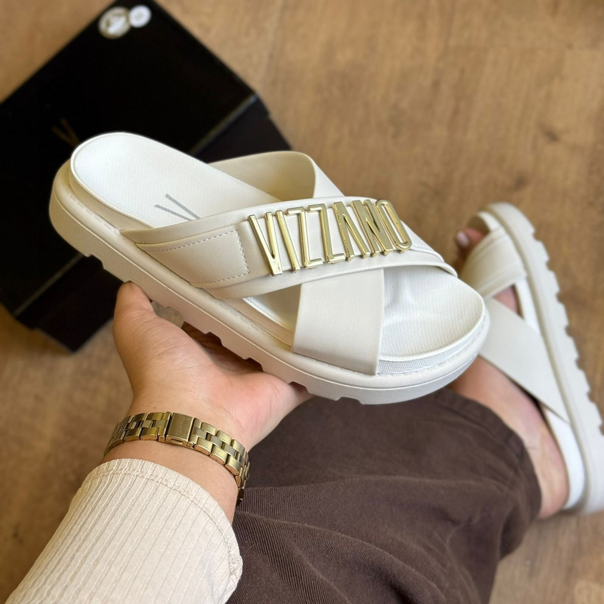 Sandália Vizzano Papete em X Detalhe da Marca 6510.122