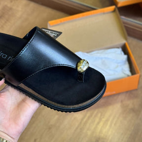 Sandália Papete Beira Rio Detalhe Dourado no Dedo 8524.110