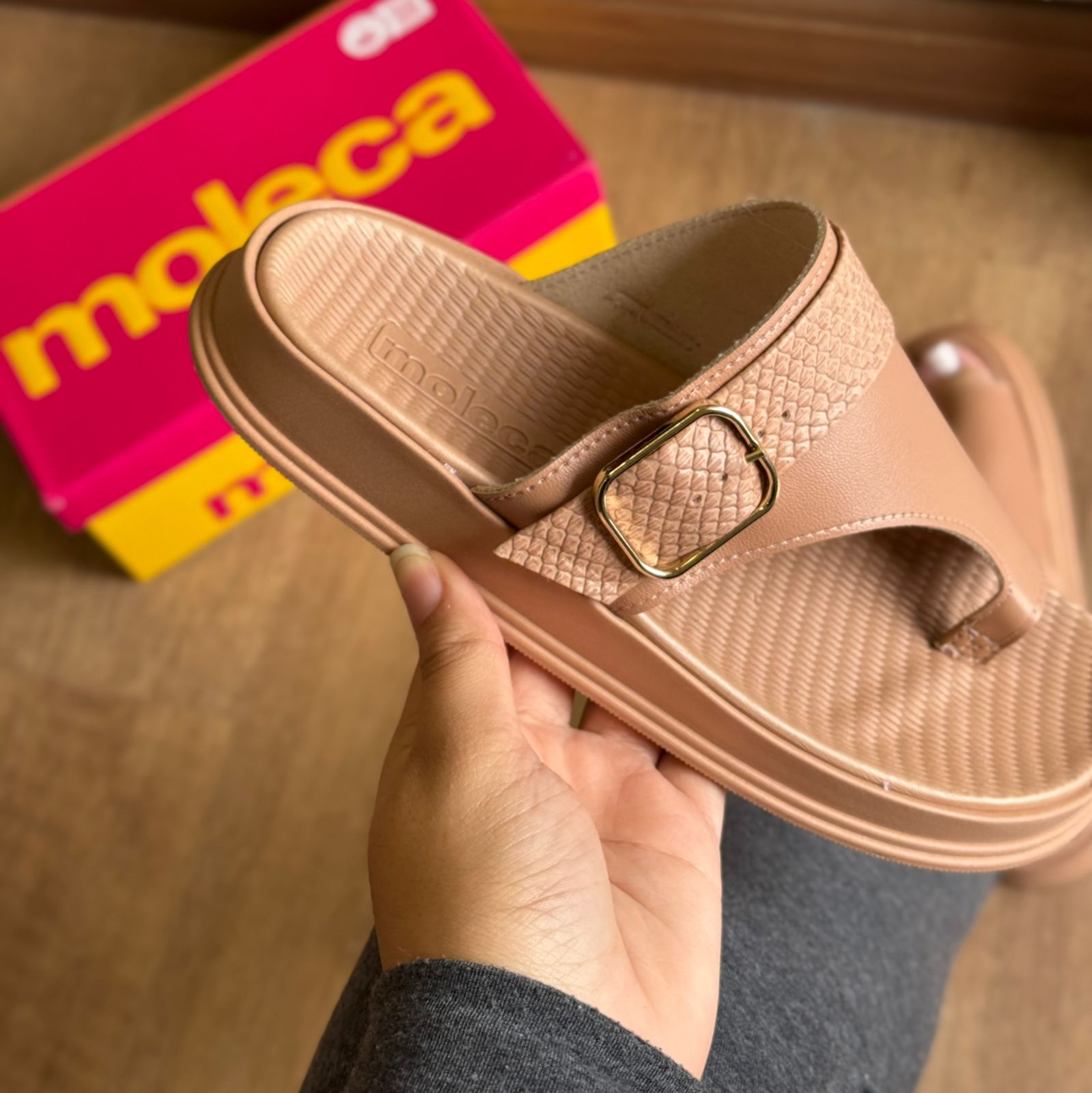 Sandália Moleca Escama de Cobra 5556.102