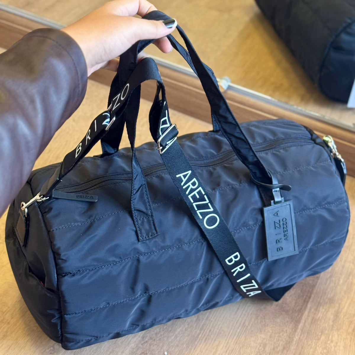 Bolsa Arezzo Grande Jelly Puffer Z195040022