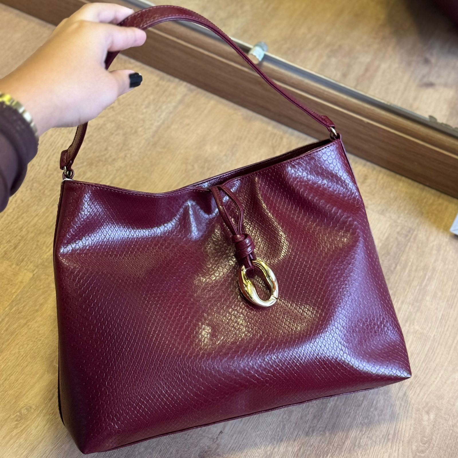 Bolsa Arezzo Tiracolo Envernizada Grande A500230779