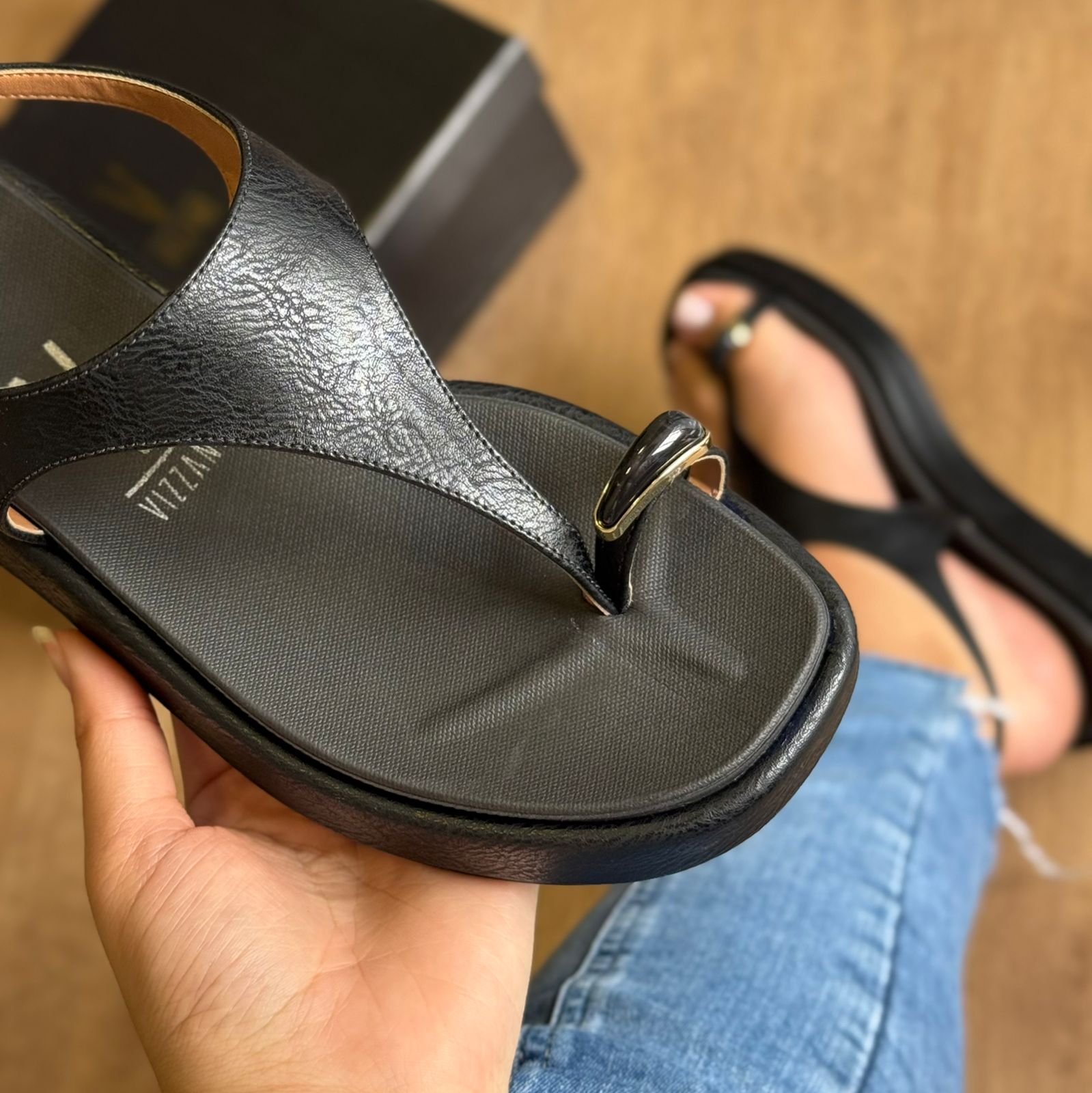 Sandália Vizzano Detalhe no Dedo 6506.127
