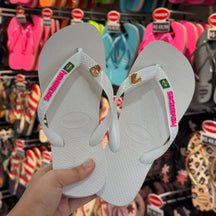 Havaianas Brasil + Placa Logo + Pins Capivara