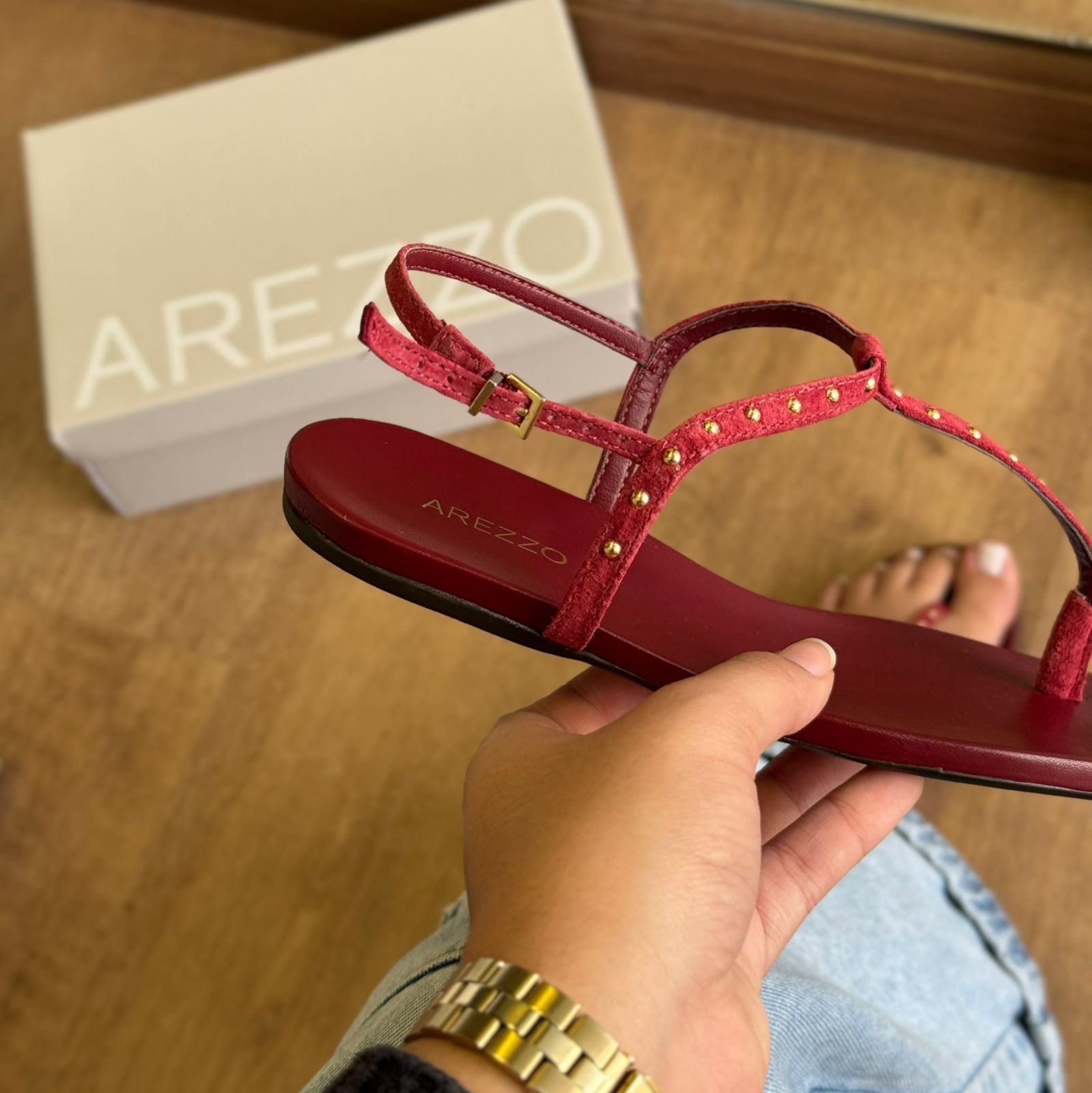 Sandália Arezzo Rasteira Camurça Slim Rebites A032740146