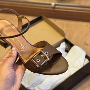 Sandália Vizzano Salto Bloco com Ajuste 6291.1184